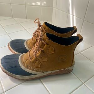 Sorel Out N About Plus Boots no box